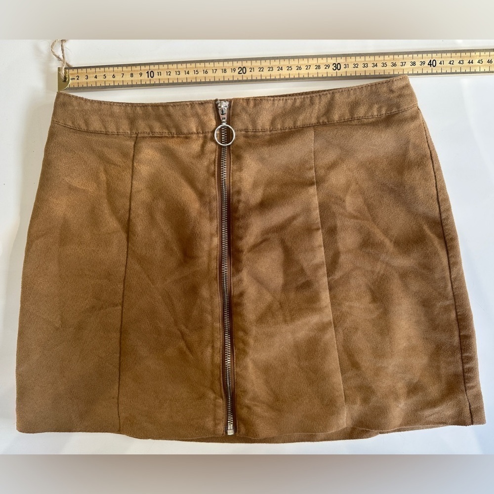 Size 8. Tan suede. Full zipper. High waisted.